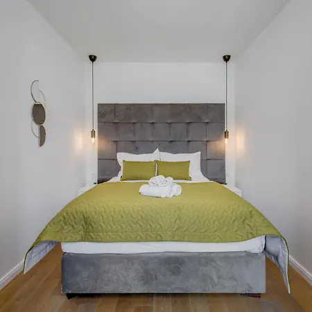 Finn Luxury Daire Split