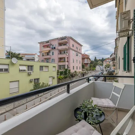 Finn Luxury * Σπλιτ